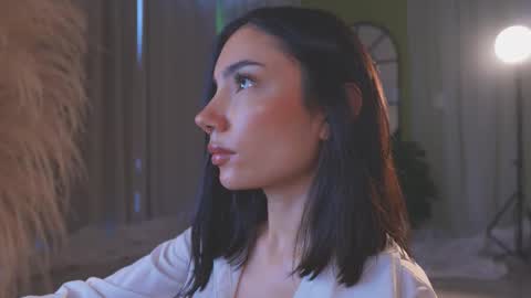 Amy Armstrong online show from December 2, 9:10 pm