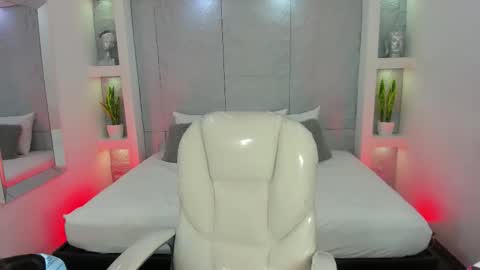 amy online show from December 2, 11:37 am