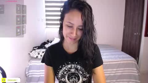 Jenn  online show from December 18, 10:16 pm