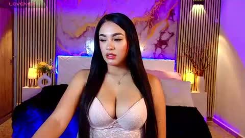 amyjohnsonn online show from July 4, 6:52 am