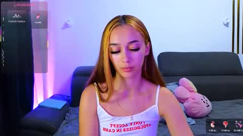 Snapshot of amykentt chatting on October 9, 3:32 pm amykentt online show from October 9, 3:32 pm