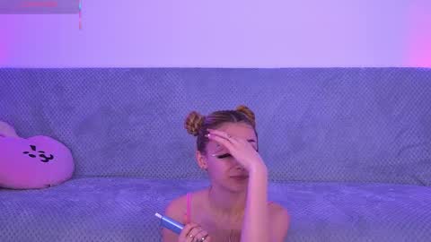 amykentt online show from April 23, 2:52 pm