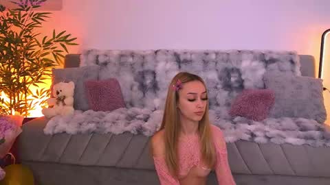 Snapshot of amykentt chatting on May 17, 4:03 pm amykentt online show from May 17, 4:03 pm