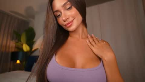 amylure online show from November 15, 1:51 pm