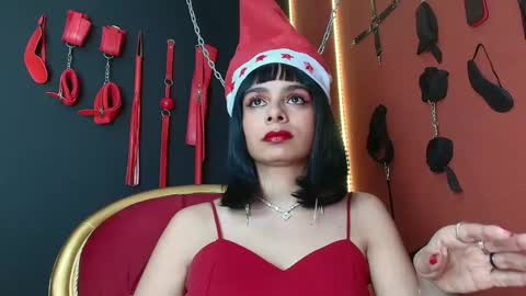 Amy Wong Grey online show from December 24, 9:00 pm