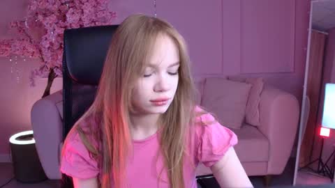 Amy online show from April 3, 5:16 am