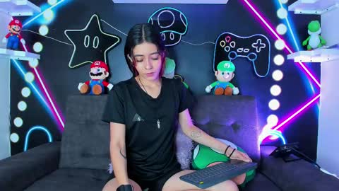 Snapshot of amypalmmer chatting on February 12, 11:40 am AMMY online show from February 12, 11:40 am