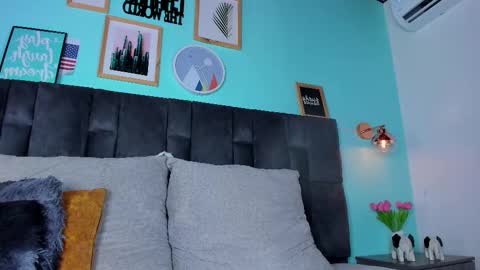 Snapshot of amypalmmer chatting on February 22, 2:41 pm AMMY online show from February 22, 2:41 pm