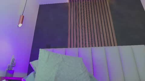 Snapshot of amypalmmer chatting on March 5, 6:01 pm AMMY online show from March 5, 6:01 pm