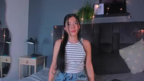 Snapshot of amypalmmer chatting on October 15, 11:43 am AMMY online show from October 15, 11:43 am