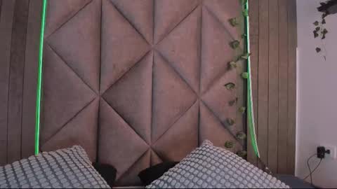 Snapshot of amypalmmer chatting on November 19, 11:43 am AMMY online show from November 19, 11:43 am