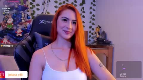 Snapshot of amypond__ chatting on December 6, 12:23 am Amy online show from December 6, 12:23 am