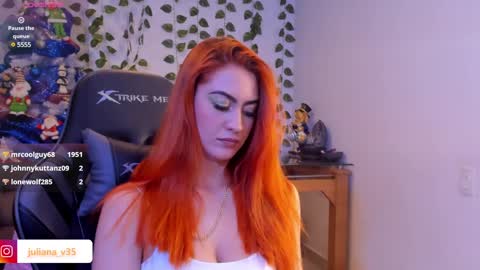 Snapshot of amypond__ chatting on December 6, 3:30 am Amy online show from December 6, 3:30 am