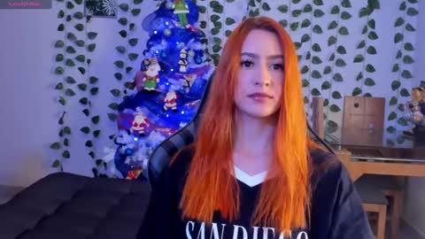 Snapshot of amypond__ chatting on December 17, 10:00 pm Amy online show from December 17, 10:00 pm