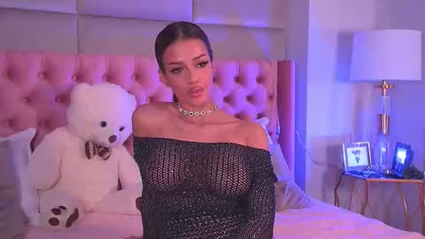 Snapshot of amyra_moon chatting on October 3, 3:58 am Amyra online show from October 3, 3:58 am