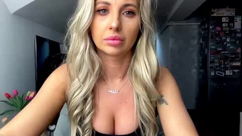 amyroberta92 online show from January 11, 7:46 am