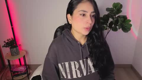 Snapshot of amyross1 chatting on October 21, 6:36 am Aleja  online show from October 21, 6:36 am