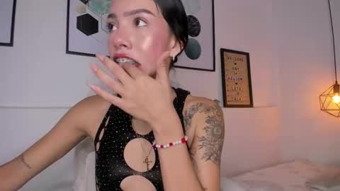 Snapshot of amysc chatting on December 5, 2:03 pm Amy online show from December 5, 2:03 pm