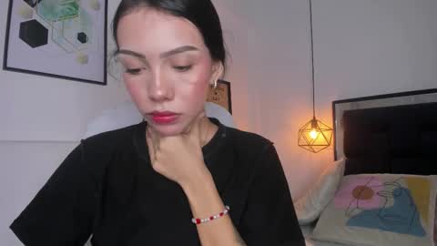 Snapshot of amysc chatting on December 15, 11:36 am Amy online show from December 15, 11:36 am