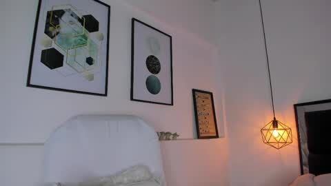 Amy online show from April 18, 12:09 pm