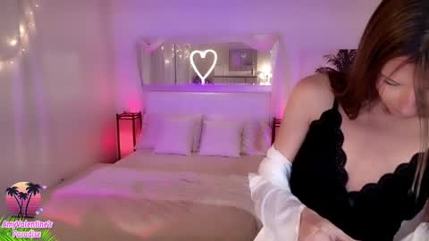 Snapshot of amyvalentine chatting on November 19, 6:57 am AmyValentine online show from November 19, 6:57 am