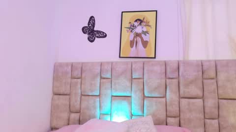 amyvegaa_ online show from November 23, 4:18 pm