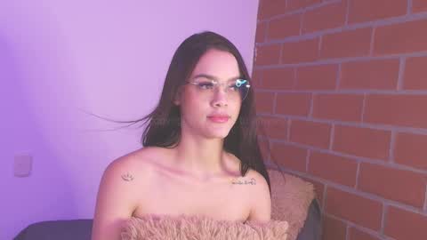 Snapshot of amyw0w chatting on March 12, 9:24 pm IG amyw0w online show from March 12, 9:24 pm