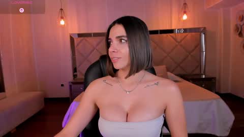 AMY WALKER online show from March 4, 4:09 pm