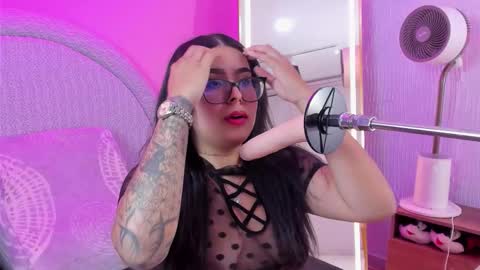 amywhitte_ online show from November 23, 7:24 pm