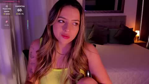    online show from October 25, 2:02 pm