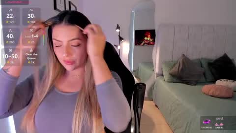    online show from April 3, 9:02 pm