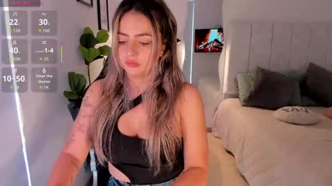    online show from April 21, 8:55 pm