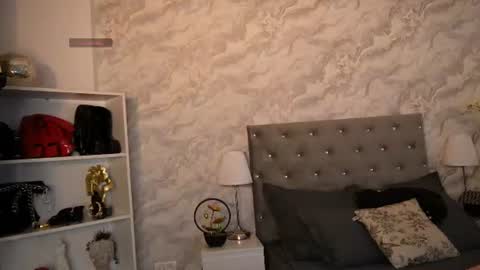 Snapshot of amyyydiamond chatting on June 21, 6:43 pm AmyDiamond online show from June 21, 6:43 pm