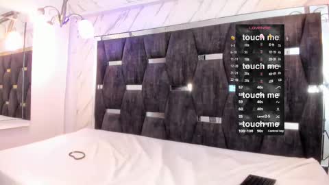 Ana online show from December 9, 7:29 pm