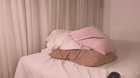 Snapshot of ana_maria11 chatting on December 16, 3:19 am Ana online show from December 16, 3:19 am