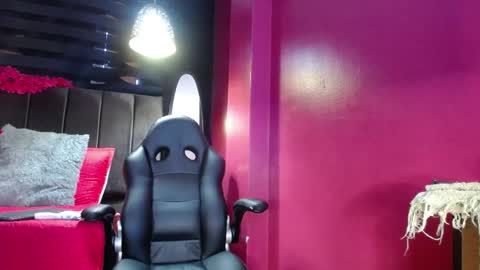 Ana online show from December 31, 3:09 pm