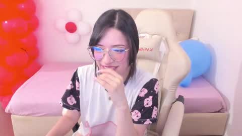 Im anna but you can call me as you want online show from March 4, 8:37 pm