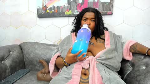 ANNA FUENTES online show from December 28, 10:03 am