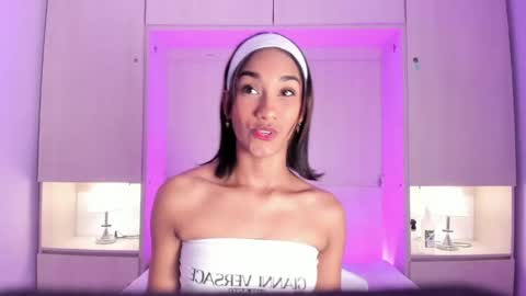 Snapshot of anaacollins_ chatting on May 7, 11:59 am anaacollins_ online show from May 7, 11:59 am