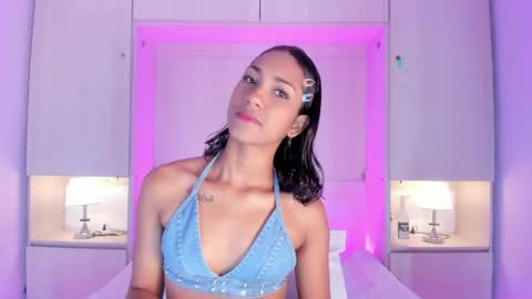 Snapshot of anaacollins_ chatting on June 7, 11:36 am anaacollins_ online show from June 7, 11:36 am
