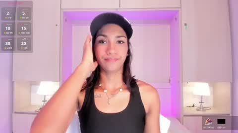 anaacollins_ online show from July 2, 11:27 am