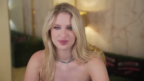 Sweet girls online show from December 4, 9:01 pm