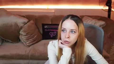 PLAYHARD054 online show from November 21, 11:31 am