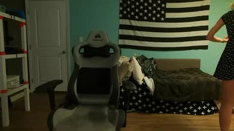 Anabelleleigh online show from March 31, 3:41 am