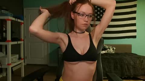 Anabelleleigh online show from April 21, 1:53 am