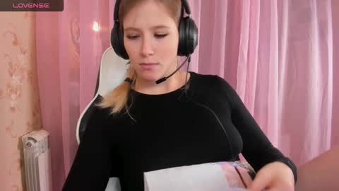 Snapshot of anabelmelody chatting on October 20, 6:47 am AnabelMelody online show from October 20, 6:47 am