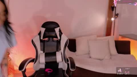 ANABEL WOLF  online show from March 27, 1:44 pm