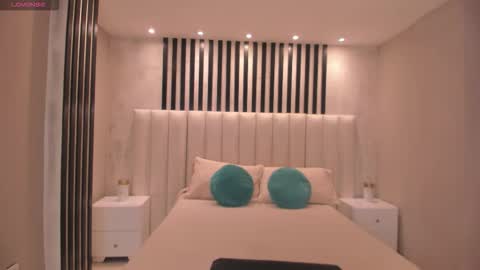 Ana  online show from October 21, 8:20 pm