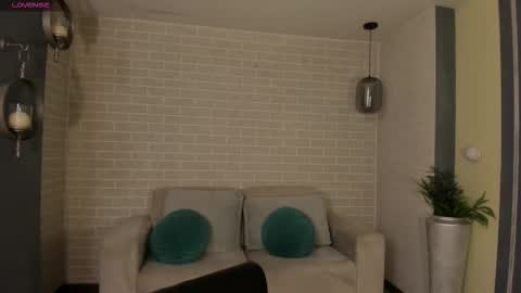 Ana  online show from November 19, 7:03 pm