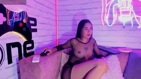 Snapshot of anaelle_bardin chatting on January 31, 7:29 pm Anna online show from January 31, 7:29 pm